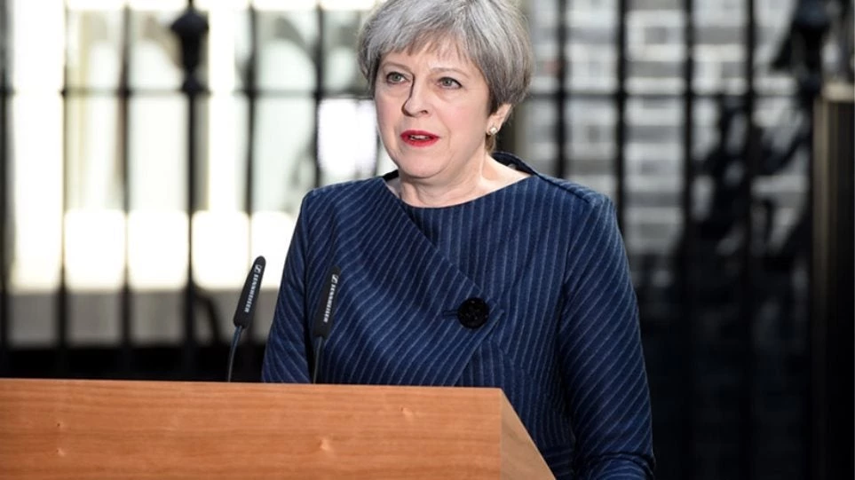 Μέι: Η επίσκεψη Τσίπρα στο Λονδίνο «αναδεικνύει τους ισχυρούς ιστορικούς δεσμούς μεταξύ των χωρών μας»